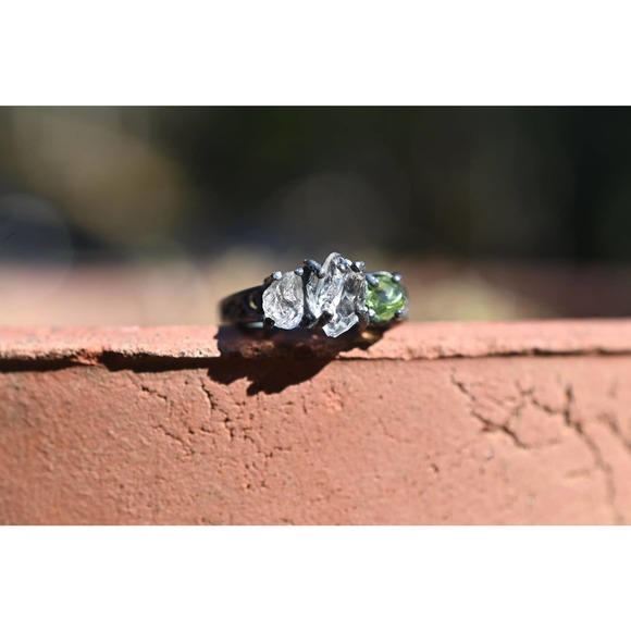 Unique Raw Peridot Engagement Ring, oxidized sterling silver, size 3 4 5… - Picture 6 of 6